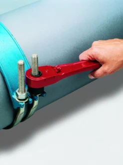 Reed L511 Thru-Bolt Utility Set | Handle And 4 Sockets Pipe Tools